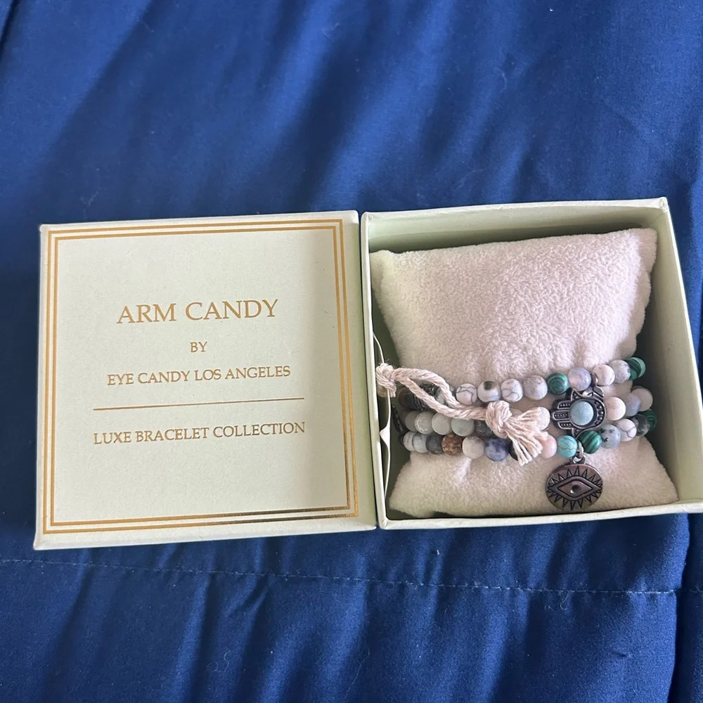 LUXE BRACELET COLLECTION • Arm Candy Bracelet • - Picture 3 of 10